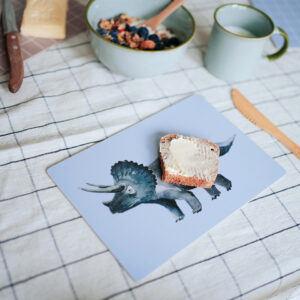 01 Moodshot Cuttingboard triceratops web 2