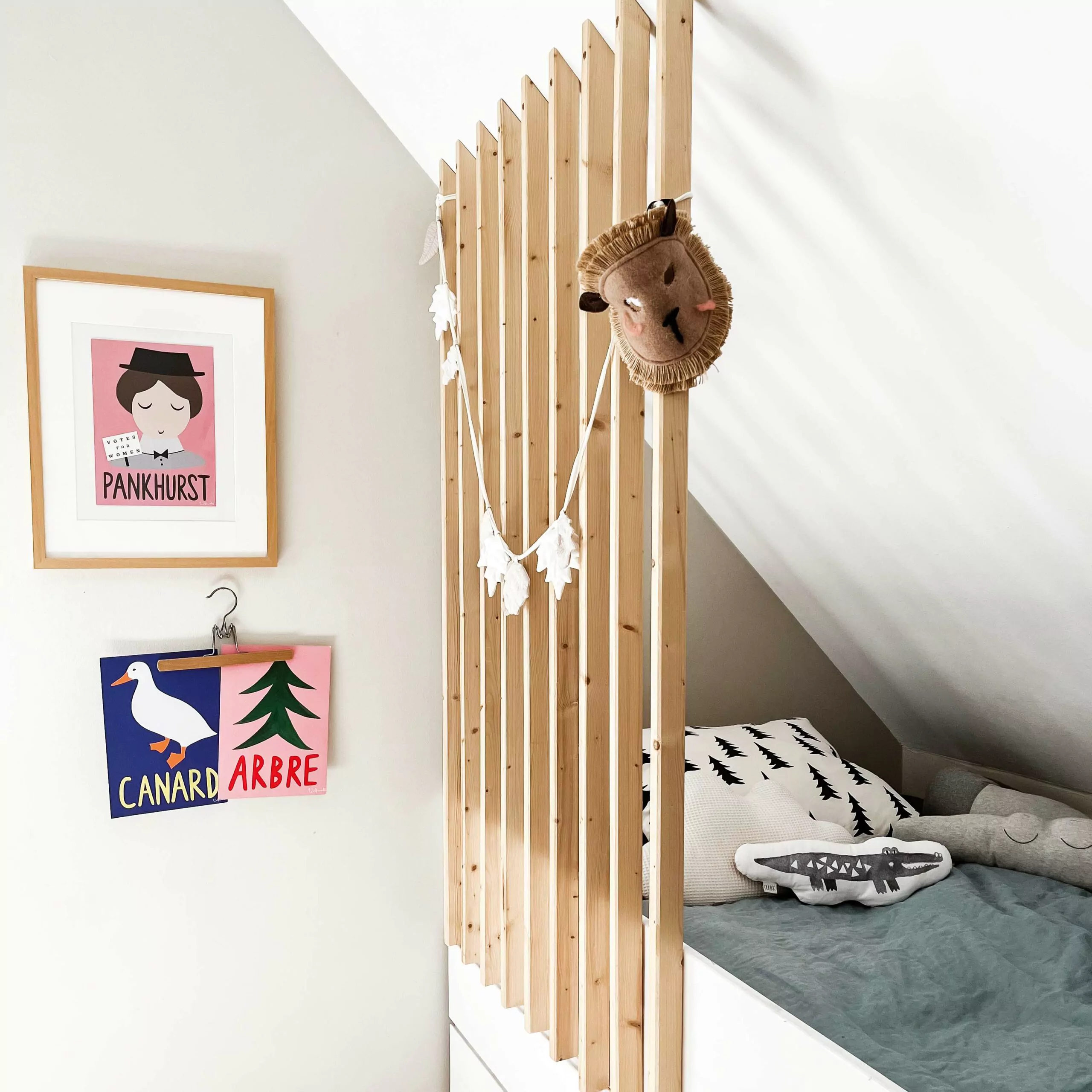 Ikea Hack: Kinderbett selber bauen 1 nuukk Ivar Kinderbetten14 scaled
