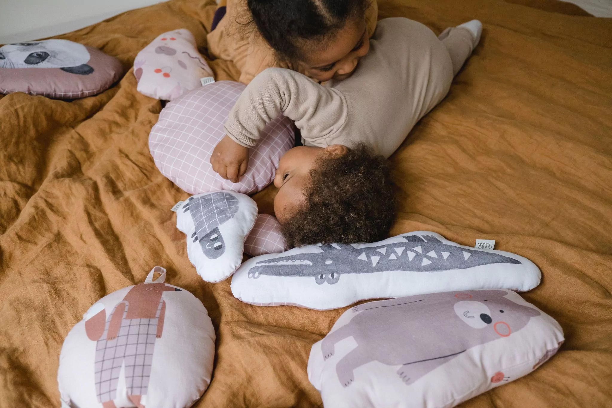 nuukk Spieluhr Kuschelkissen Rassel Panda Fuchs Krokodil Bar Schildkrote XS 09333623 7f91 4427 92e4 16d9812e27c7 2