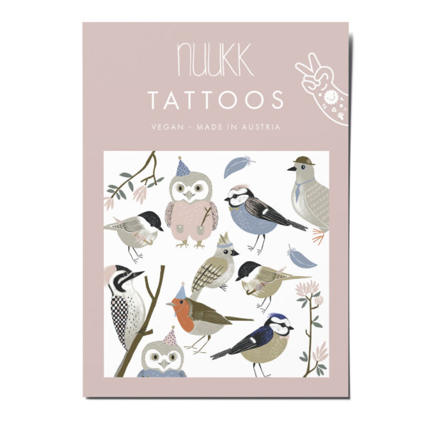 nuukk nachhaltige Kindertattoos “Vögel”: eine illustrierte Vogelschar mit Eule, Taube, Meise, Rotkehlchen, Spatz und Specht