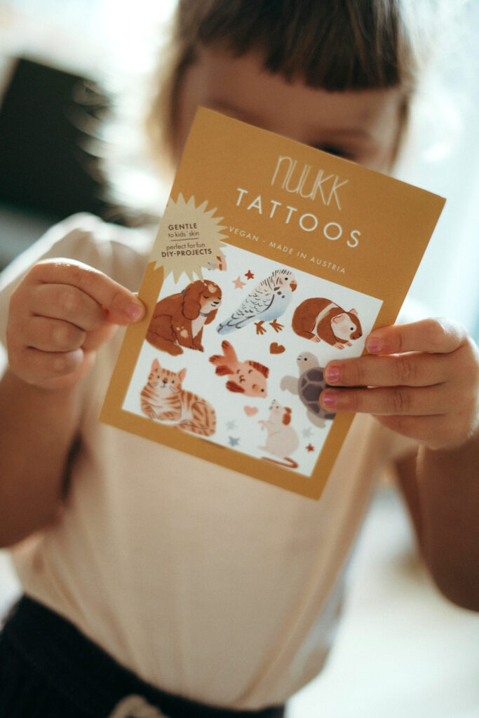 pets tattoos halten nuukk web