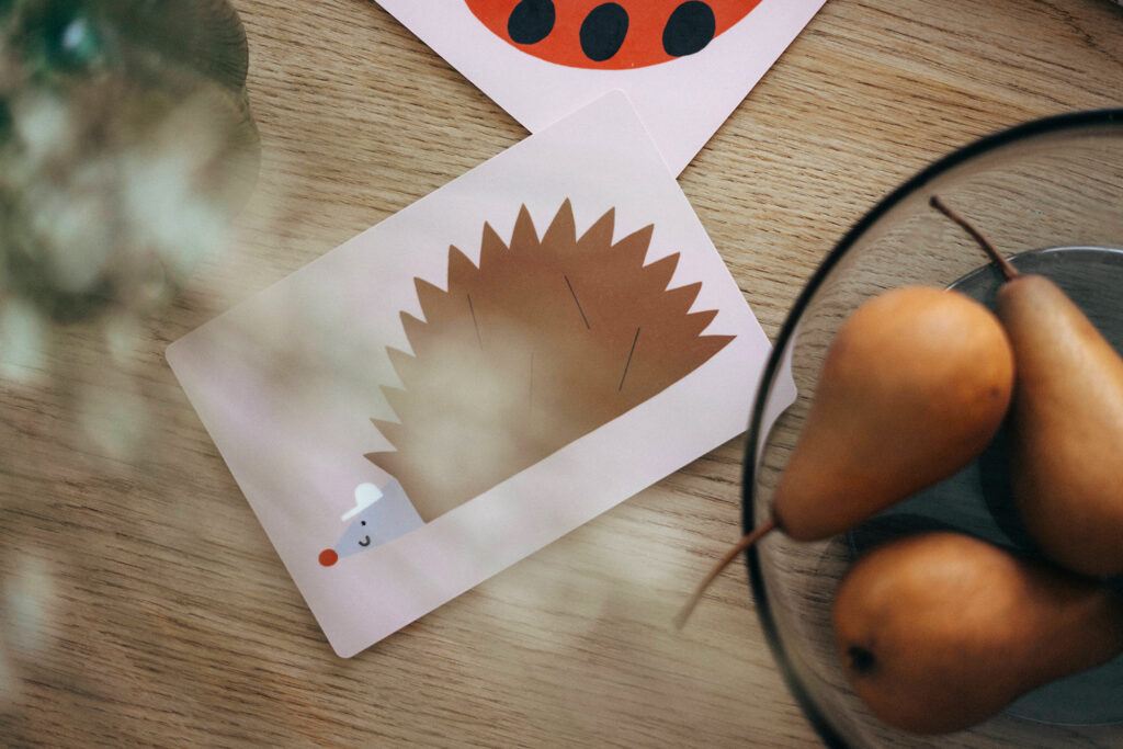 Schneidebrettchen mit Igel-Motiv, Frühstücksbrettchen für Kinder, laminiertes Birkenfurnier