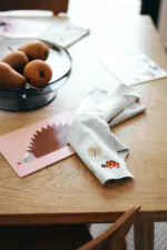 Bügelbilder von nuukk, Motiv: Marienkäfer, Schneidebrettchen mit Igel