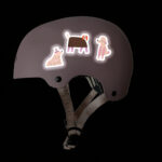 Reflexsticker hunde mockupHelm dunkel web