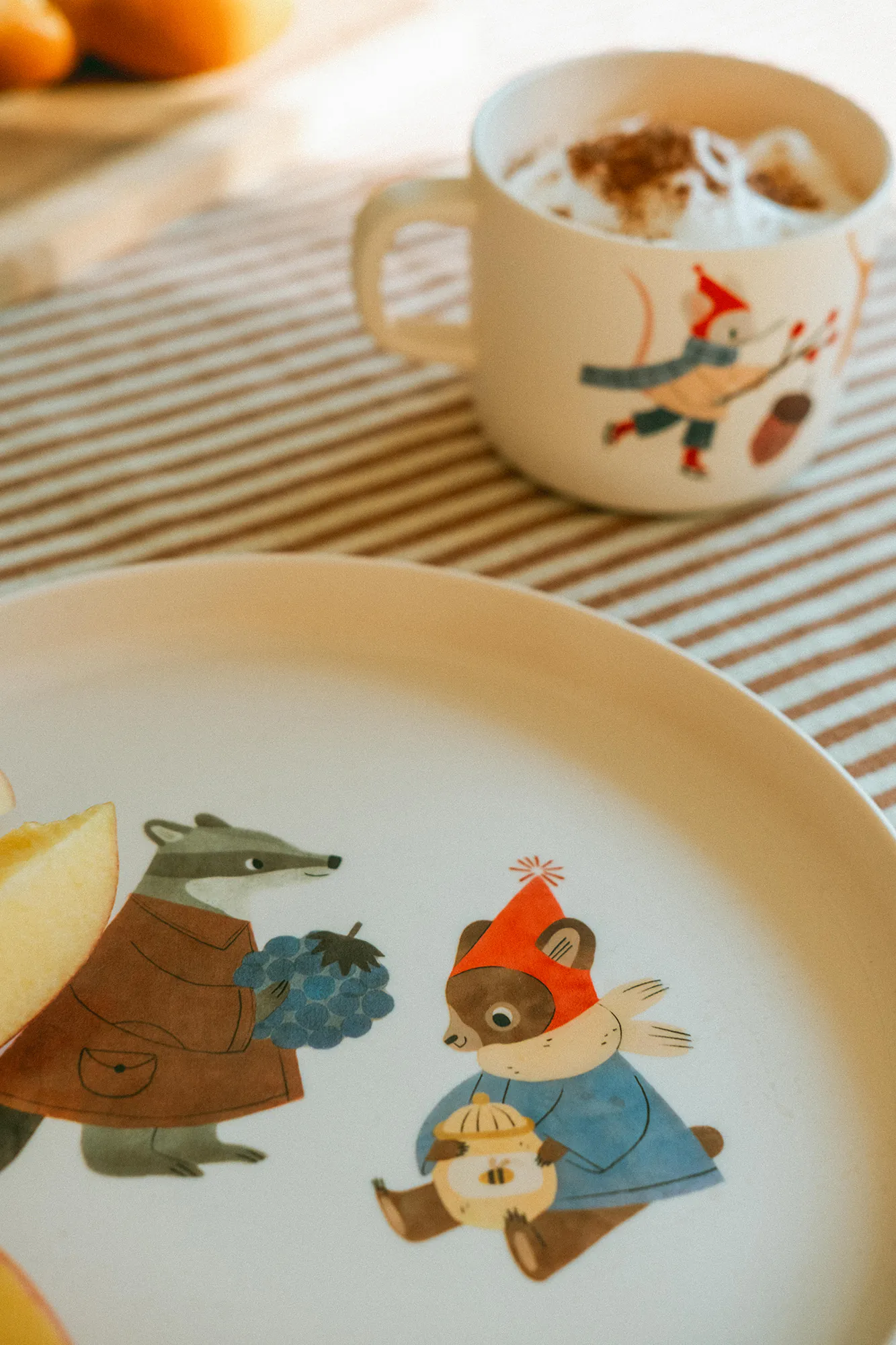 Kids tableware made of rPET, recycled plastic, LFGB, EU standards, kids cup, kids mug, children's plate, kids plate with bear, breakfast table